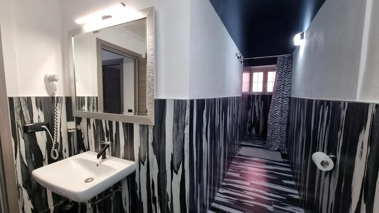 Diaboliko Apartment カポリーヴェリ 0*,  イタリア