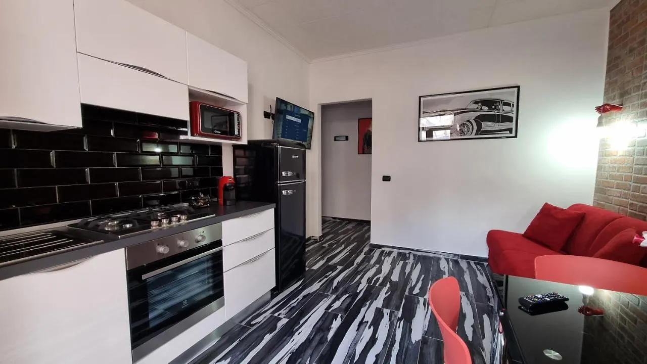 Diaboliko Apartment カポリーヴェリ 0*,