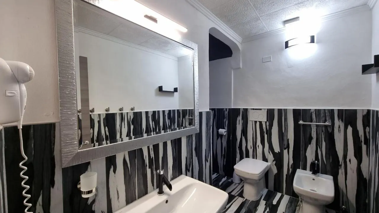 Diaboliko Apartment カポリーヴェリ イタリア
