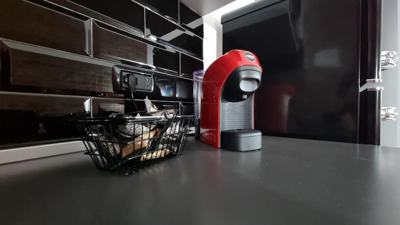 Diaboliko Apartment カポリーヴェリ